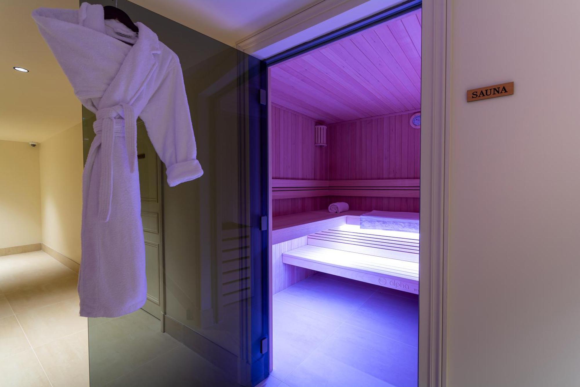 Hotel & Spa Napoleon Fontainebleau Eksteriør bilde